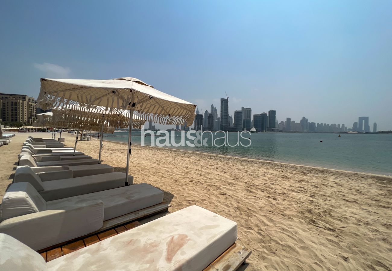 Apartment in Dubai - Beach Access | 5* Hotel Facilities | Sleeps 3