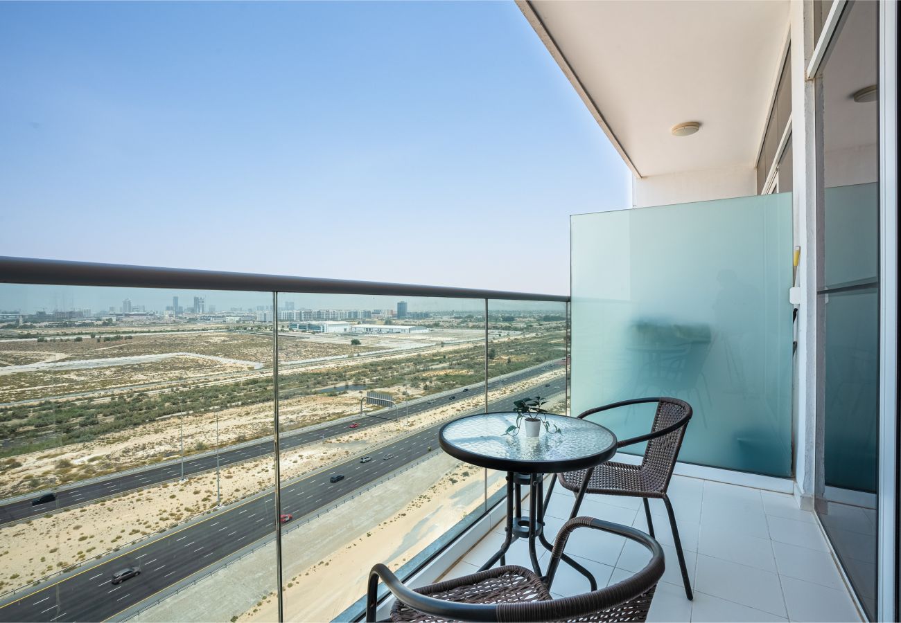 Studio in Dubai - Minimalistic | Bright | Skyline View