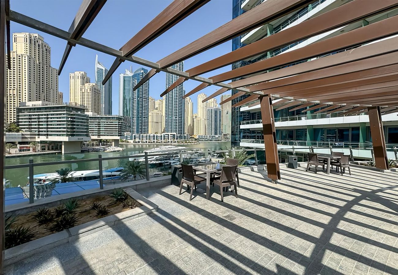 Apartment in Dubai - Modern Boho 2BR | Vibrant Marina Living