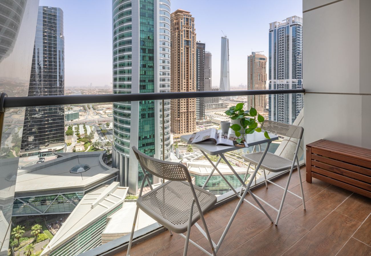 Квартира-студия на Dubai - Luxuriously upgraded Studio directly at DMCC Metro