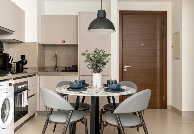 Апартаменты на Dubai - Элегантно меблированный | Крик-Вью | Современный