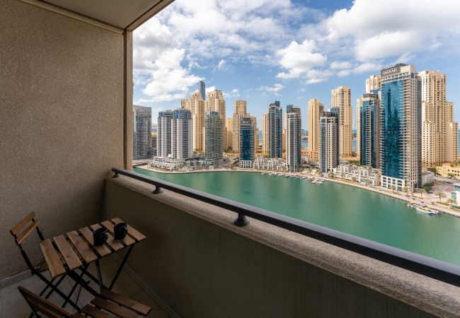 Апартаменты на Dubai - Потрясающий вид на пристань для яхт | Новая мебель | Верхний этаж