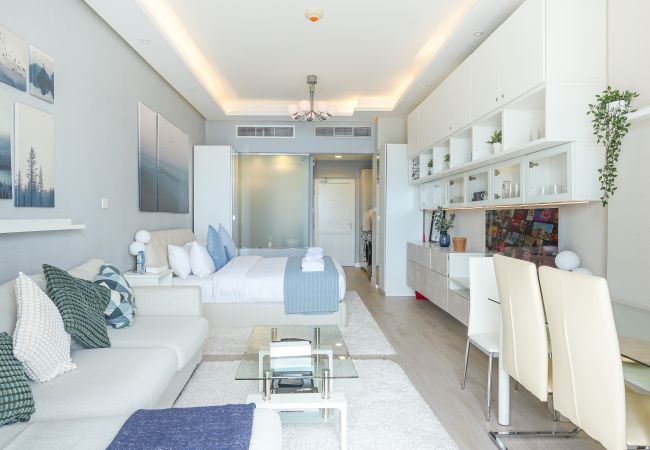 Квартира-студия на Dubai - Полностью обновлен | Потрясающий вид на море | заманчивый