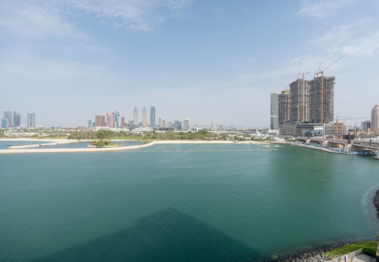 Апартаменты на Dubai - Direct Beach Access | Spectacular Views | Upgraded