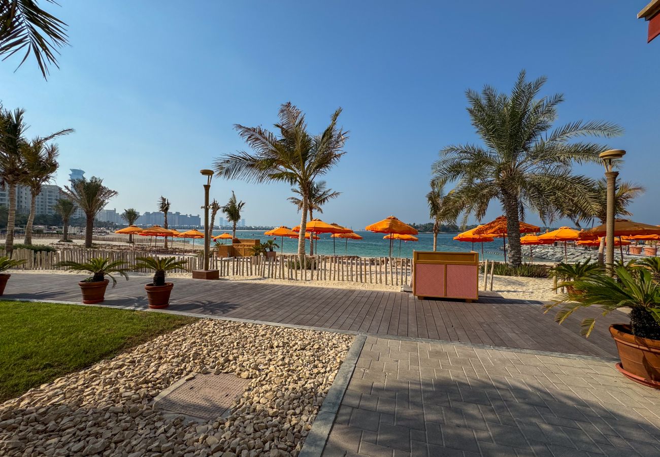 Апартаменты на Dubai - Direct Beach Access | Spectacular Views | Upgraded