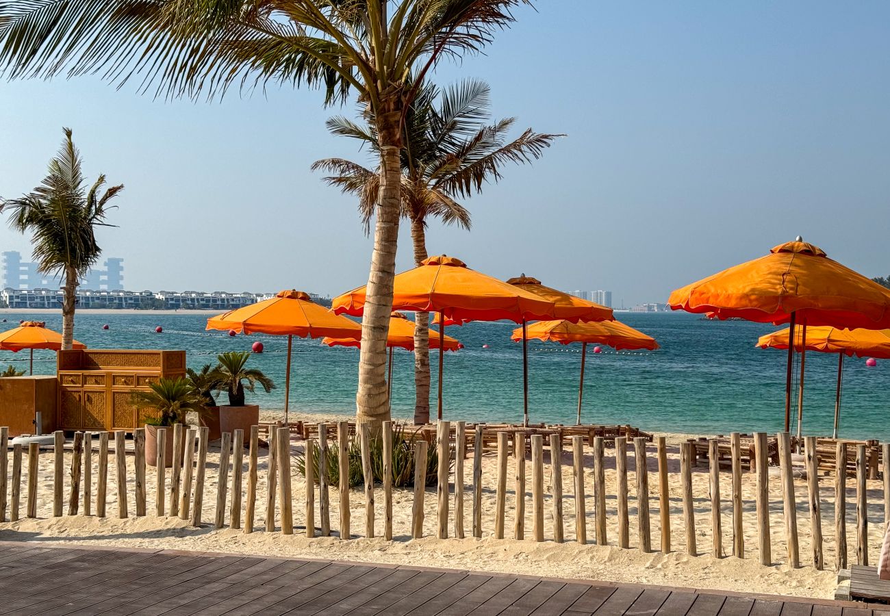 Апартаменты на Dubai - Direct Beach Access | Spectacular Views | Upgraded