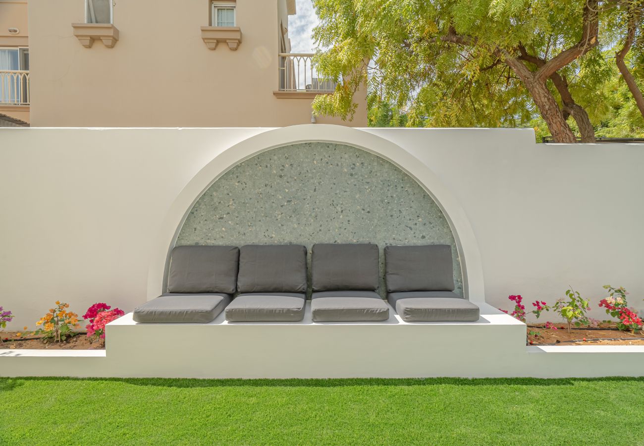 Вилла на Dubai - Fully Renovated | Garden and Pool | Brand New